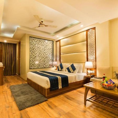 Del Fox Hotel, Delhi Airport Új-Delhi Kültér fotó