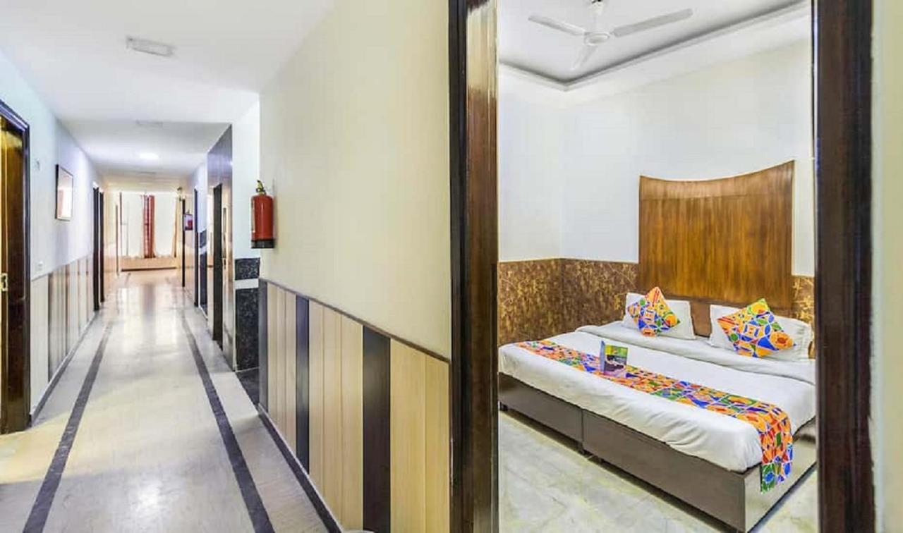 Del Fox Hotel, Delhi Airport Új-Delhi Kültér fotó