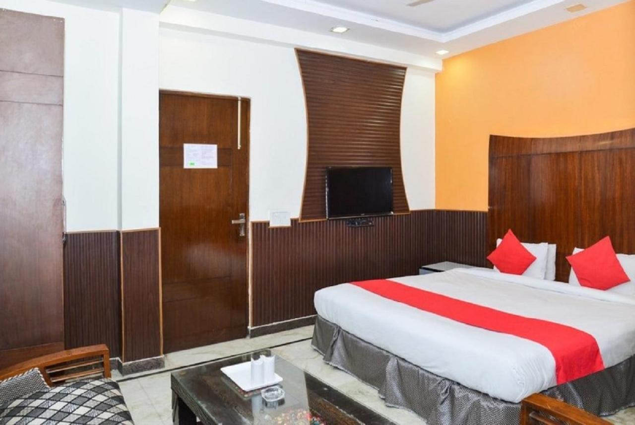 Del Fox Hotel, Delhi Airport Új-Delhi Kültér fotó